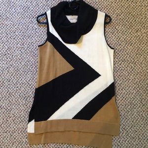 Sleeveless Cowl neck sweater